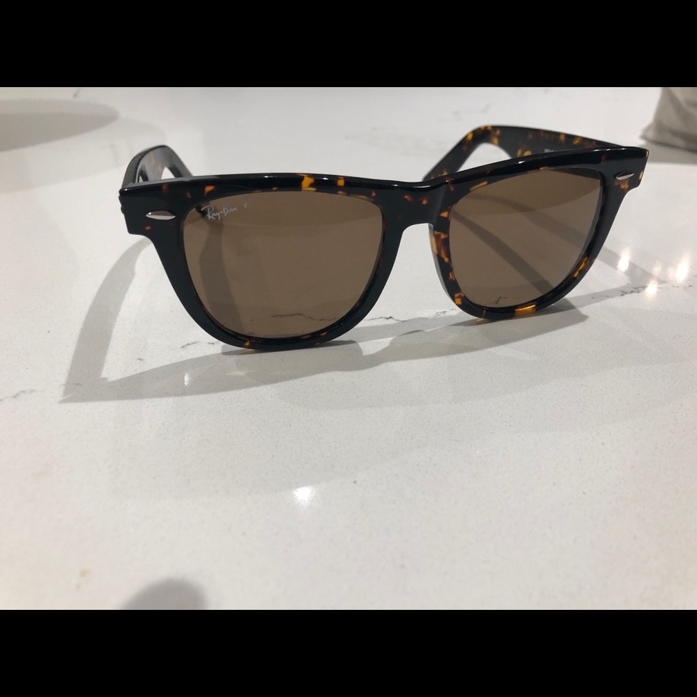 Rayban wayfarer polarizer 54 tortoise